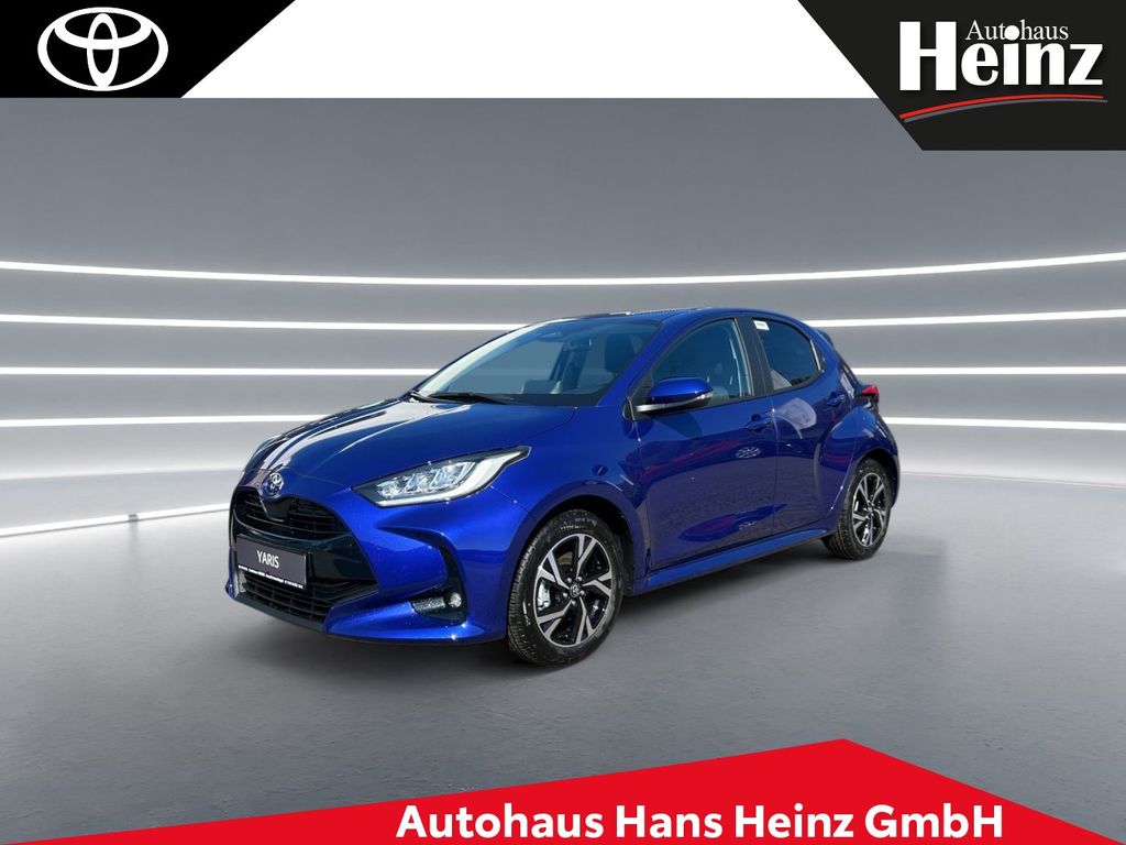 Bild des Angebotes Toyota Yaris - 1.5 l Hybrid Teamplayer ACC AUT Kam.