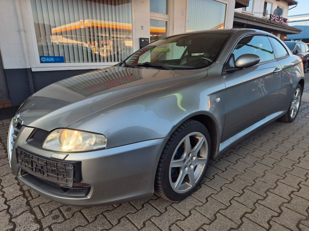Alfa Romeo GT 2.0 16V JTS Distinctive