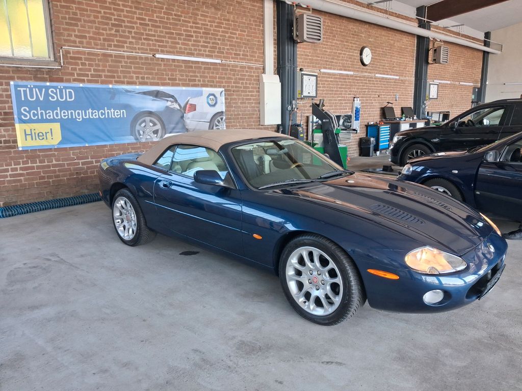 Bild des Angebotes Jaguar XKR S/C Cabriolet  in Sapphire-JBC Blau