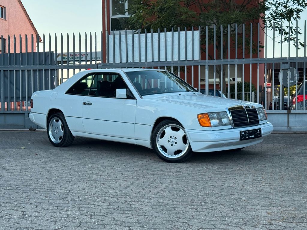 Bild des Angebotes Mercedes-Benz 300 CE / 5-Gang Schalter / Leder / TÜV neu |