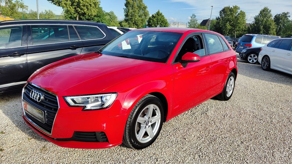 Audi A3 Sportback 1.6 TDI Xenon* AHK* 1.Hand* Euro6*