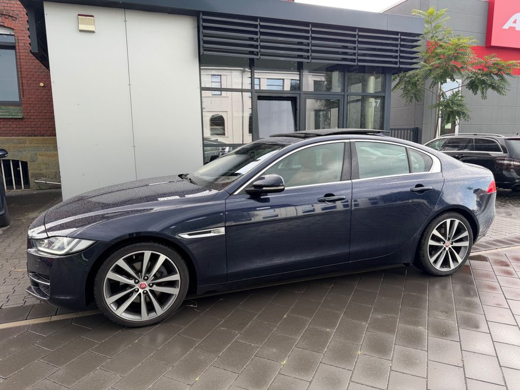 Bild des Angebotes Jaguar XE Portfolio 2.0d PANORAMA/LEDER/KEY-LESS/BIXENO