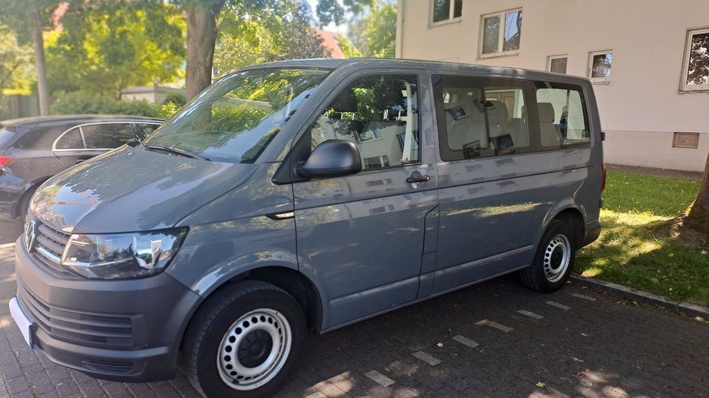 Bild des Angebotes Volkswagen T6 Kombi 9-sitzer mit AHK und Flügeltüren