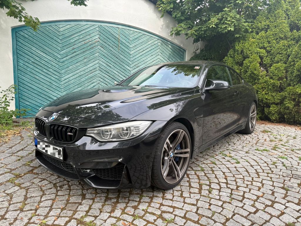 Bild des Angebotes BMW M4 Coupe*DKG*Deutsches-Fzg*Carbon-Paket*