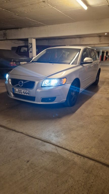 Bild des Angebotes Volvo V50 T5 Geartronic Momentum Momentum