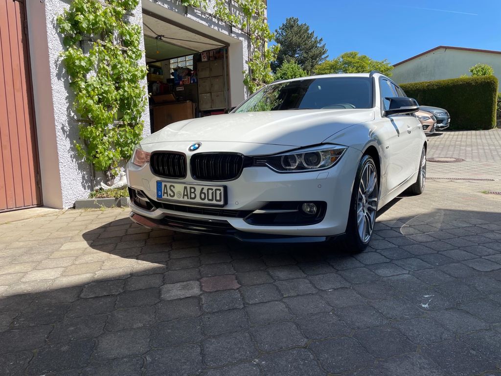 Bild des Angebotes BMW 325d Touring Sport Line / Kupplung neu / DPF neu