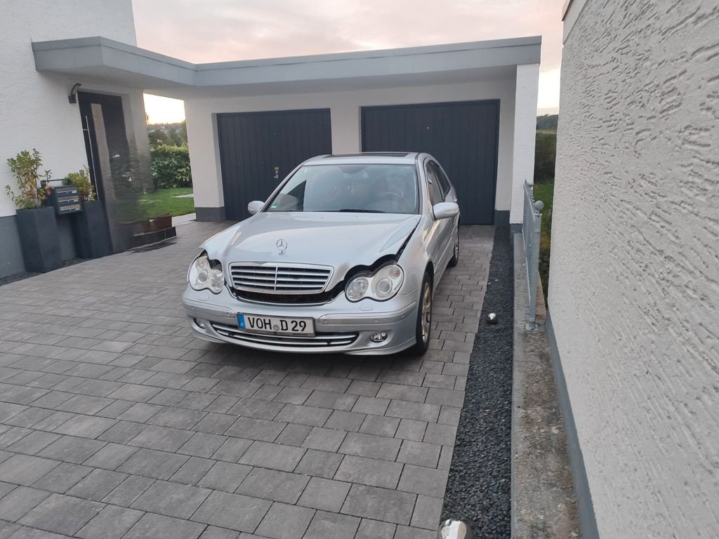 Bild des Angebotes Mercedes-Benz C 280 4MATIC Classic AMG Look