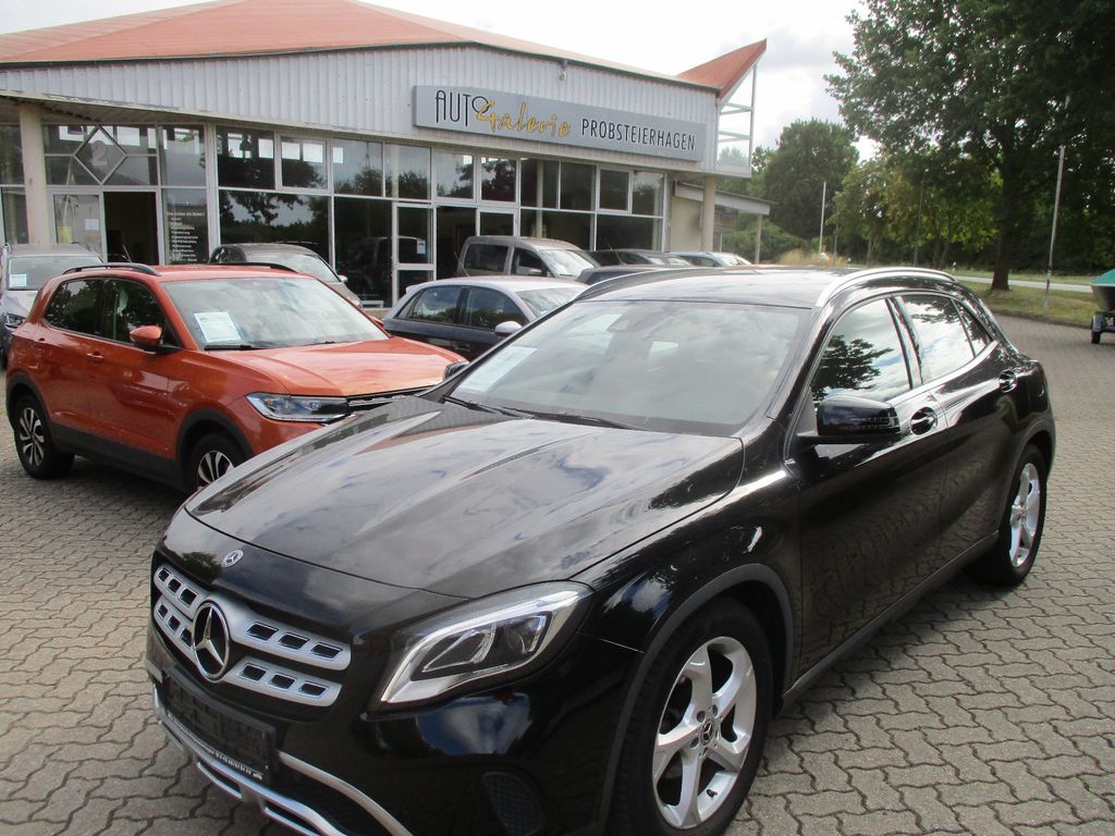 Bild des Angebotes Mercedes-Benz GLA 180 URBAN AUTOM SITZH KLIMA NAVI ALU 2.HAND
