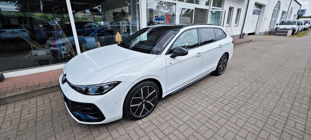 Bild des Angebotes Volkswagen PassatVariant R-line/IQ-Licht/Standheizung/AHK