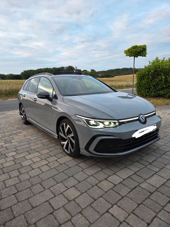 Bild des Angebotes Volkswagen Golf 2.0 TDI SCR DSG 110kW R-Line Variant R-Line