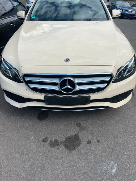 Bild des Angebotes Mercedes-Benz E 220 E Limousine Taxi