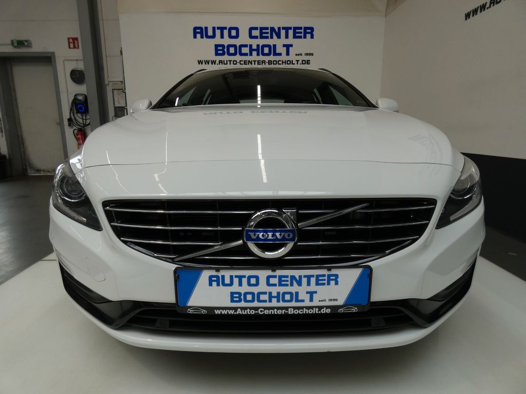 Bild des Angebotes Volvo V60 Kombi Linje Svart*Navi*RFK*Leder