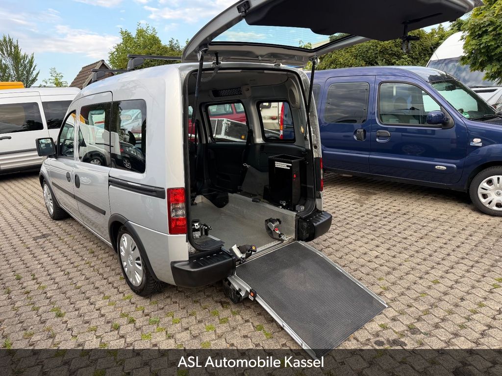 Bild des Angebotes Opel Combo Klima Rollstuhlrampe Tüv Inspektion neu