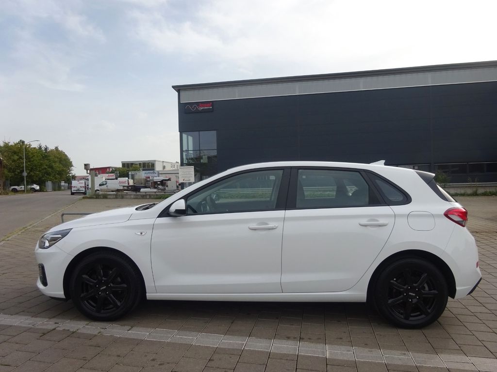Bild des Angebotes Hyundai i30 1.5 Pure *mit Anhängerkupplung, abnehmbar*
