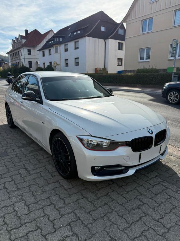 Bild des Angebotes BMW 318d Sport Euro 6