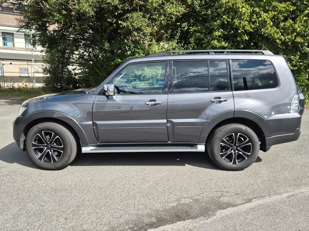 Bild des Angebotes Mitsubishi Pajero 3,2 DI-D 4WD Top Automatik Top