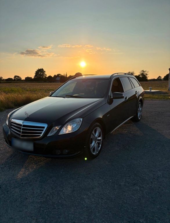 Bild des Angebotes Mercedes-Benz Mercedes Benz E-Klasse 220 CDI
