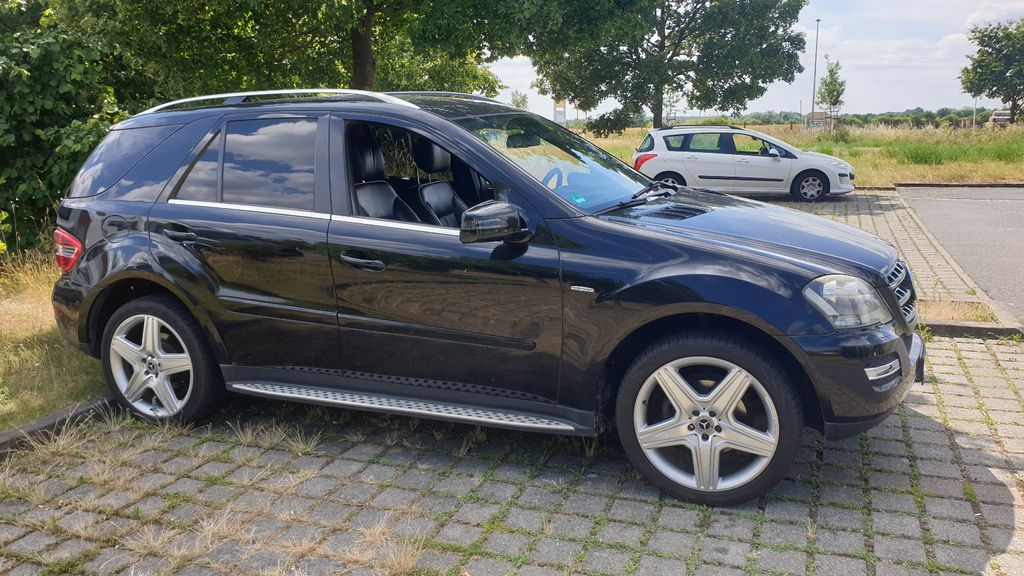 Bild des Angebotes Mercedes-Benz ML 350 CDI 4MATIC Grand Edition AMG Alufelgen