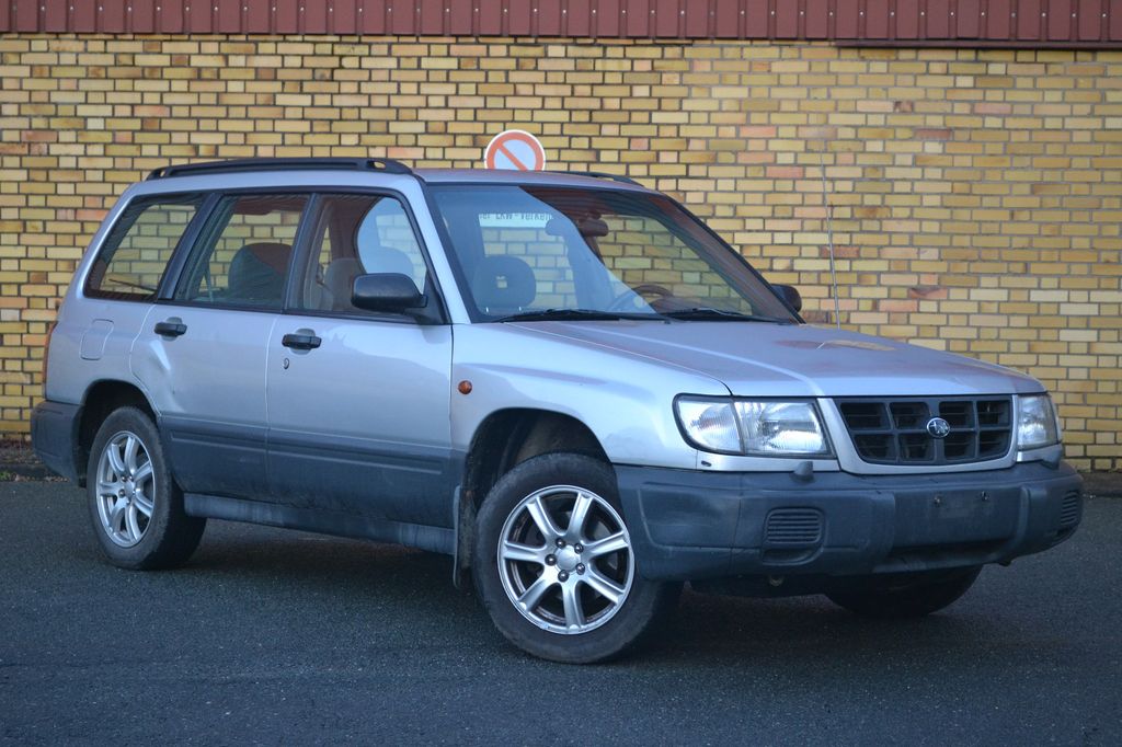 Subaru Forester 2.0 GL 4WD Panorama-Dach AHK Allrad !!!