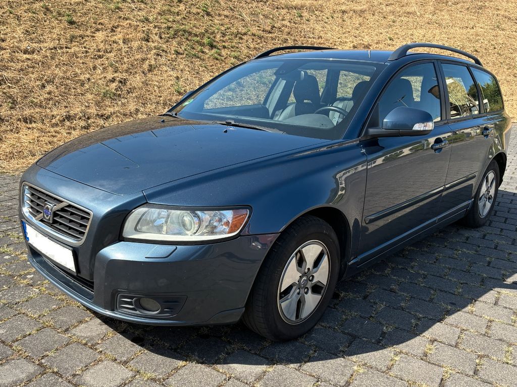Bild des Angebotes Volvo V50 1.6D DRIVe Momentum Momentum
