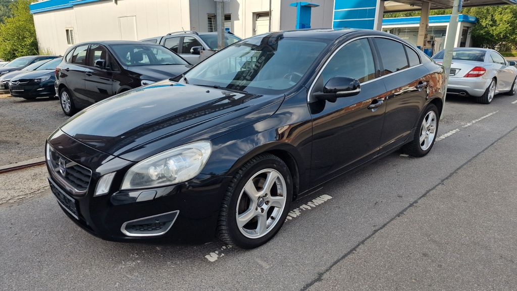 Bild des Angebotes Volvo S60 Lim. Summu-151KW-Navi-ABSTANDTEMP-XENON-EGSD