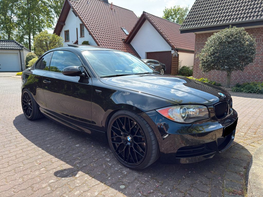 Bild des Angebotes BMW 135i Coupé - N54 - Schaltgetriebe - Performance