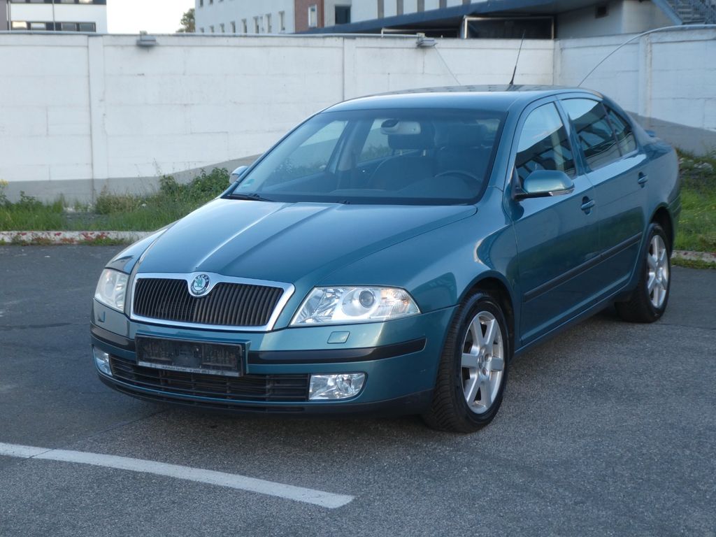 Skoda Octavia Lim. Elegance /AUTOMATIK /TÜV NEU!!