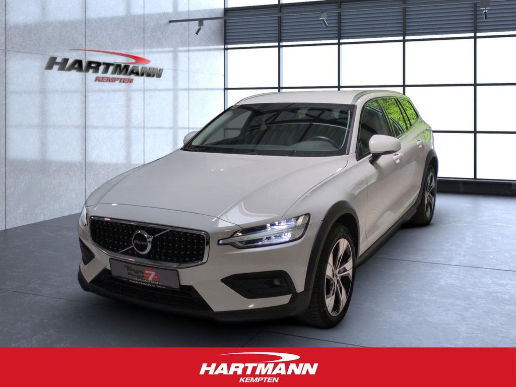 Bild des Angebotes Volvo V60 CC Pro AWD Bluetooth Navi LED Vollleder