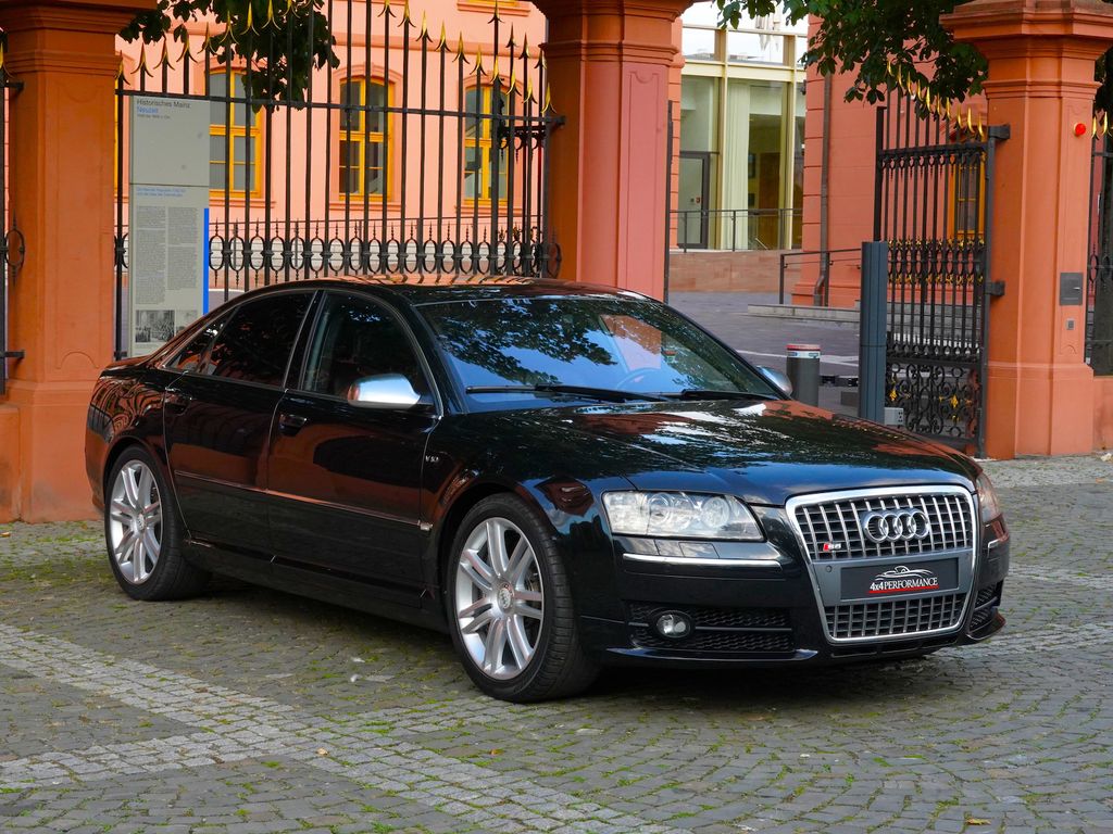 Bild des Angebotes Audi S8 5.2 V10 quattro*Keramic+Carbon~B&O*VOLL*