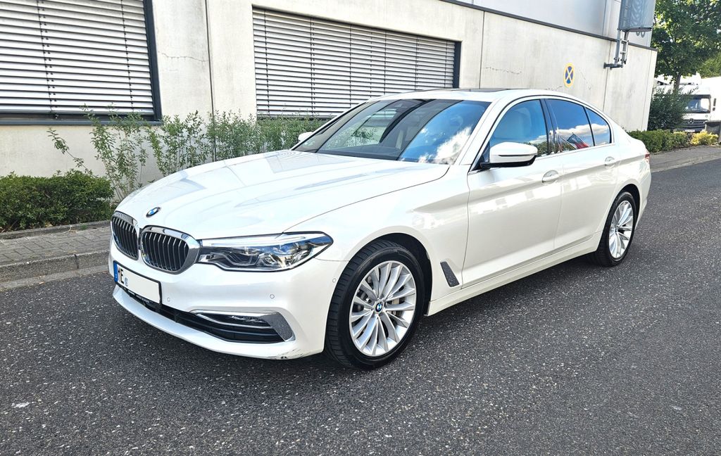 Bild des Angebotes BMW 530d Luxury STNDH+HUD+ACC+DiKEY+DRIV-PLUS