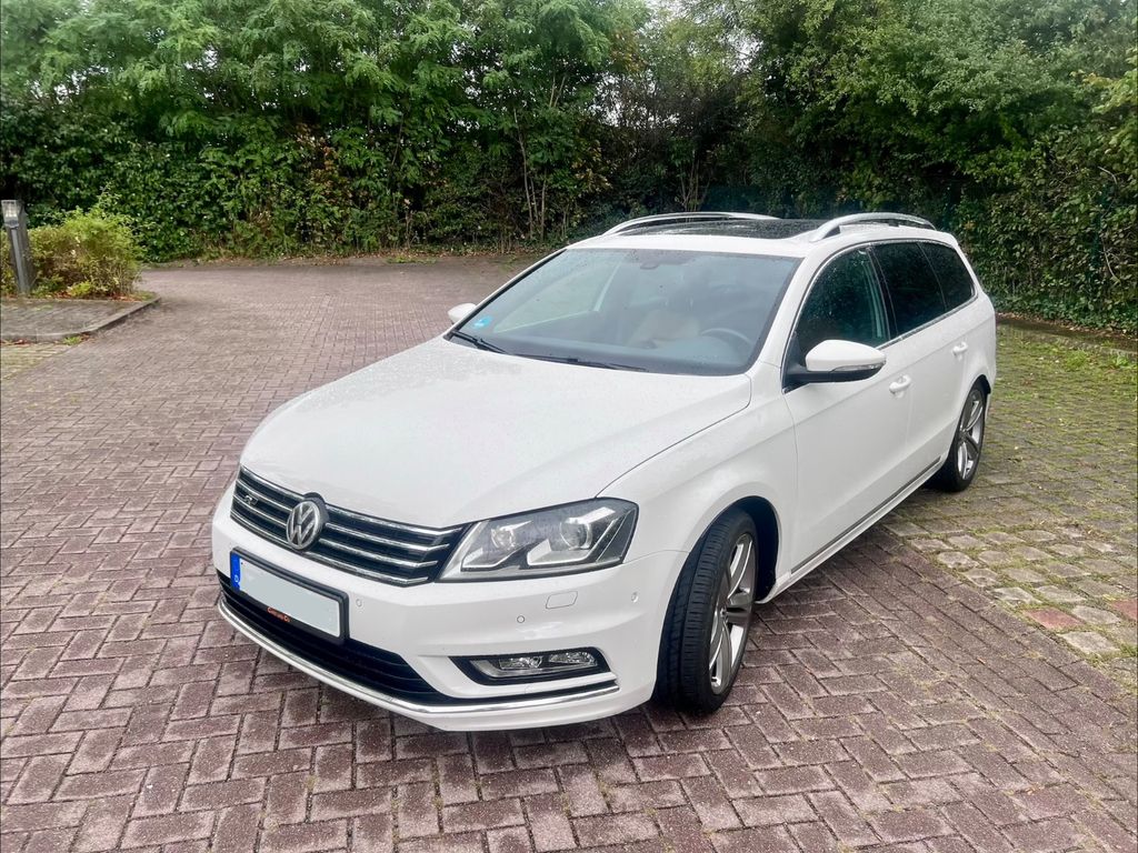 Bild des Angebotes Volkswagen Passat Variant 2.0 TDI DSG 130kW R-Line BMT ...