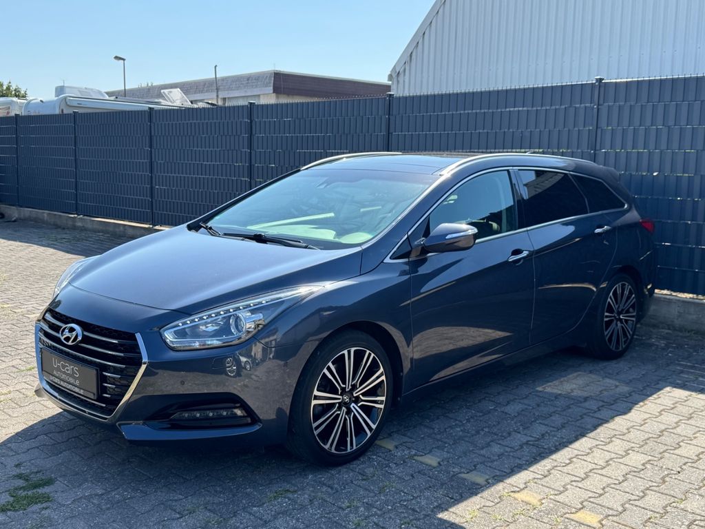 Bild des Angebotes Hyundai i40 cw Premium (PANO/STZ-BEL/R-KAM/INFINITY/4XSH