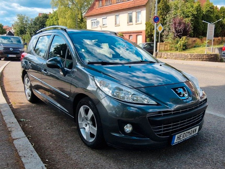 Bild des Angebotes Peugeot 207 SW Forever Pano PDC  6-Gang Tüv neu