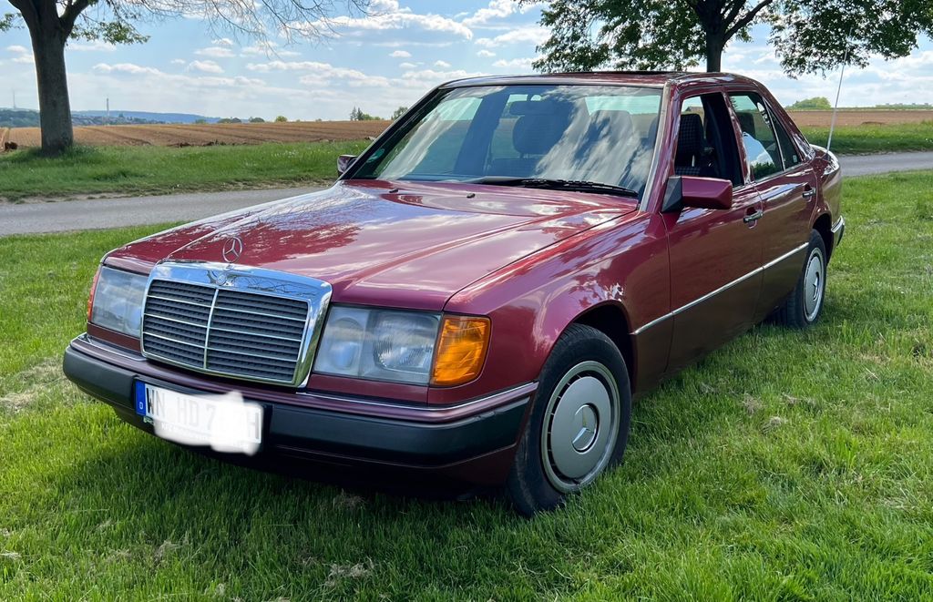 Bild des Angebotes Mercedes-Benz W124 200 Limousine TÜV neu H-Kennzeichen