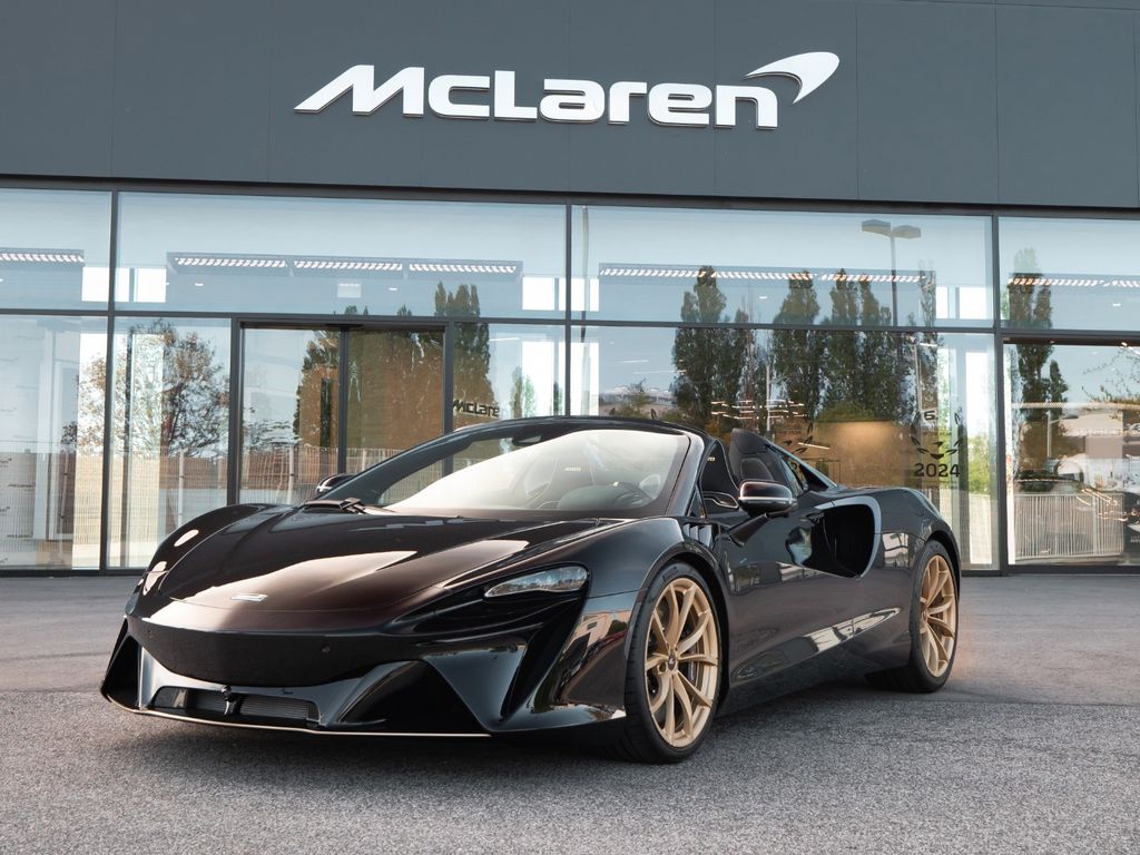 Bild des Angebotes McLaren Artura Spider / MSO Pack / F1 Drivers Signatures
