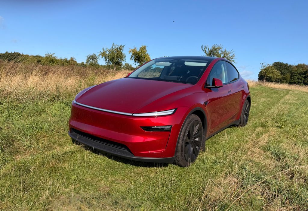 Tesla Model Y Premium Maximale Reichweite AWD Premium