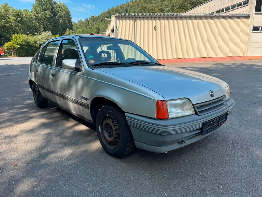 Bild des Angebotes Opel Kadett E 1,4i Beauty Schiebedach ZV