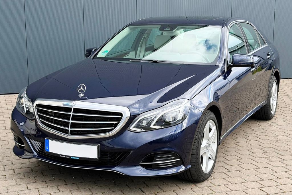 Bild des Angebotes Mercedes-Benz E 400 4Matic,Elegance,Leder,EGSD,Rücksitz klappb