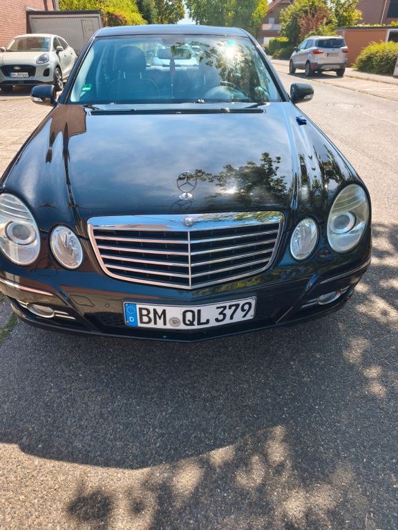 Bild des Angebotes Mercedes-Benz 220 (E-Klasse) Avantgarde Ausstattung