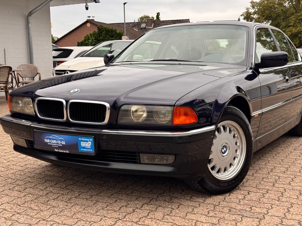Bild des Angebotes BMW 740i 2HD Schalter Sh-Heft Memory Leder V8