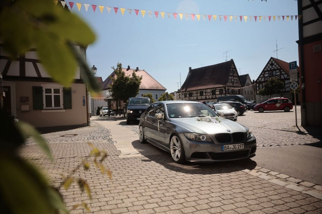 Bild des Angebotes BMW 320i - M-Performance Aerodynamik-Paket