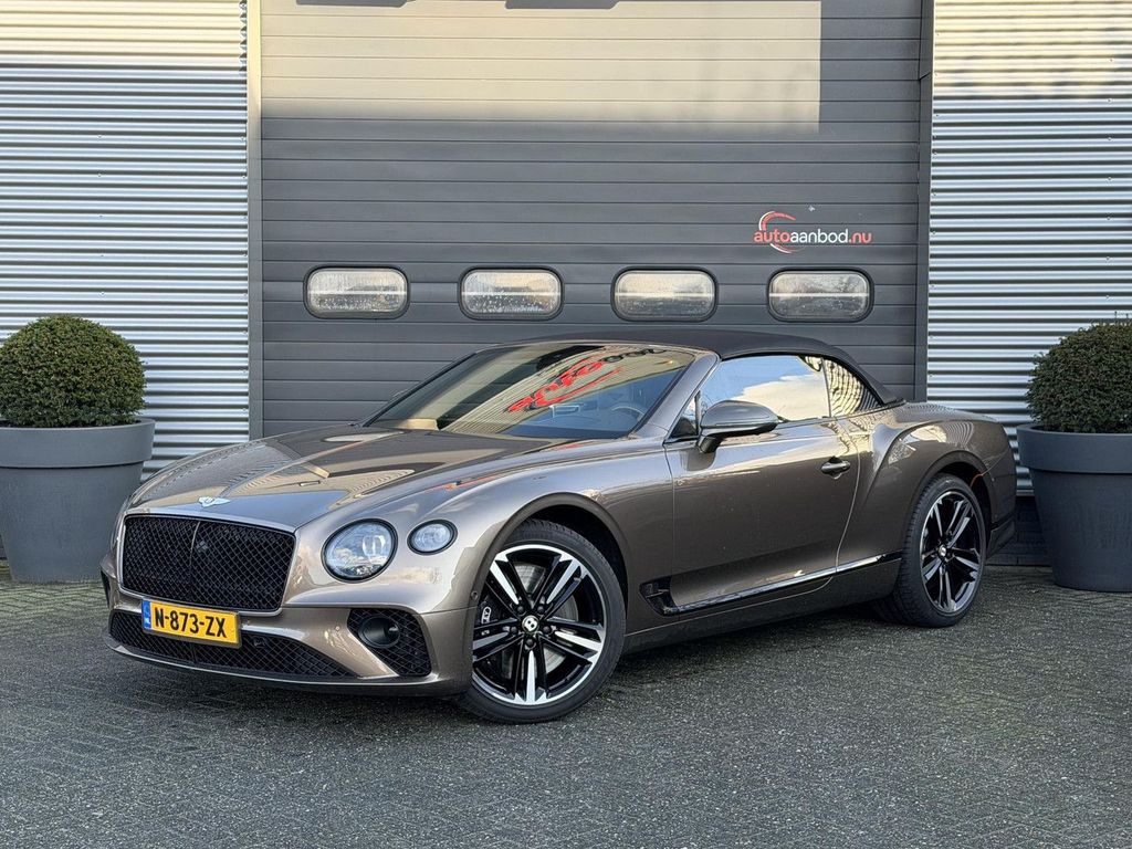 Bild des Angebotes Bentley Continental GTC 6.0 W12 New Bentley Service | 36