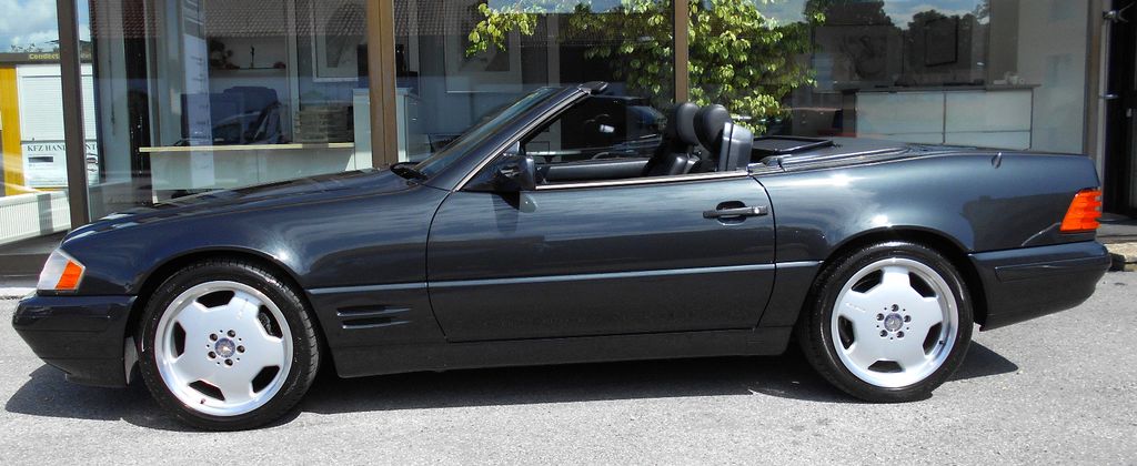 Bild des Angebotes Mercedes-Benz SL 300*TOP ZUSTAND*18"AMG ALU*OLDTIMER*