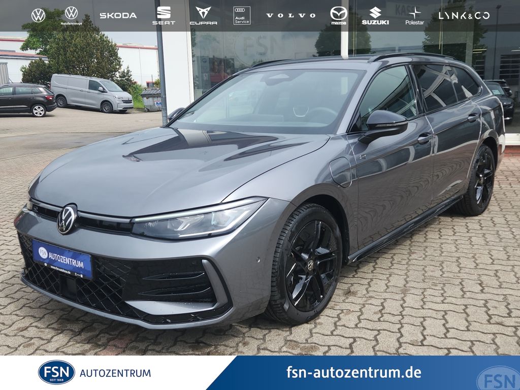 Bild des Angebotes Volkswagen Passat 1.5 TSI Hybrid R-Line Matrix 360° AHK DCC