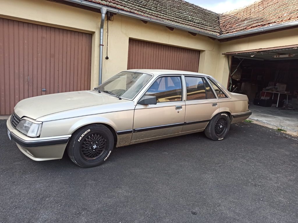 Opel Senator 3.0 C30NE R6 5Gang