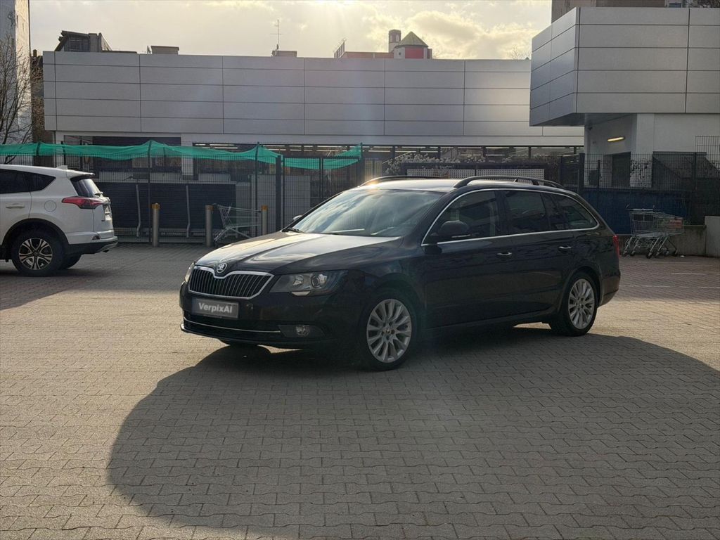 Bild des Angebotes Skoda Superb Combi Exclusive