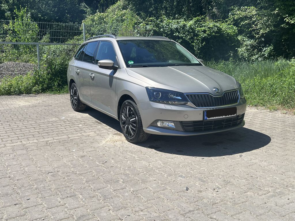Bild des Angebotes Skoda Fabia Joy Kombi 1.2l TSI