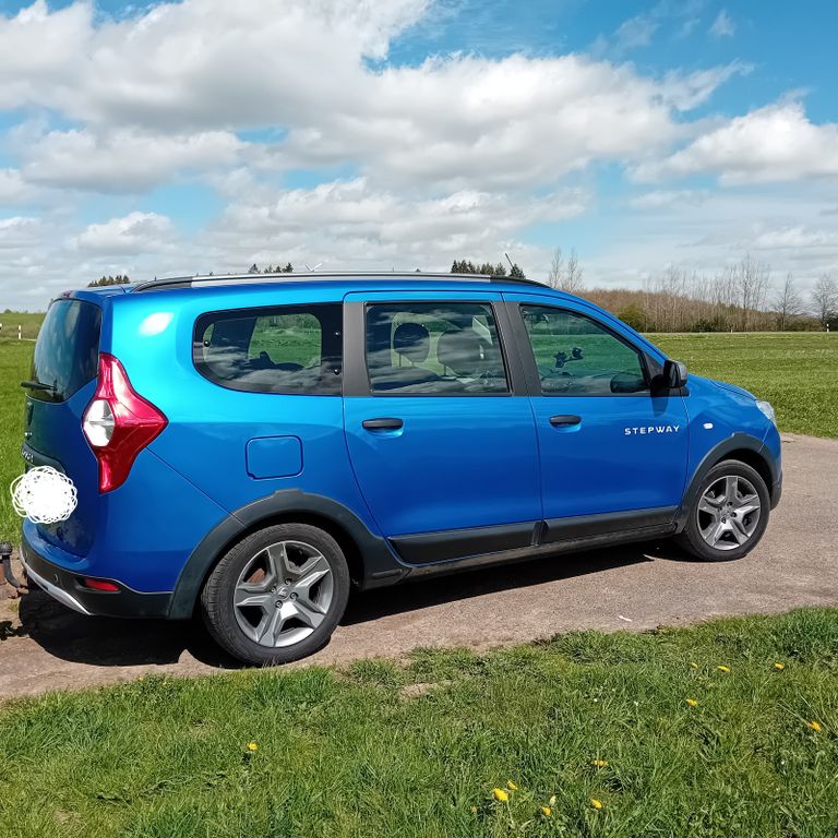 Bild des Angebotes Dacia Lodgy Blue dCi 115 Stepway 7-Sitzer Stepway