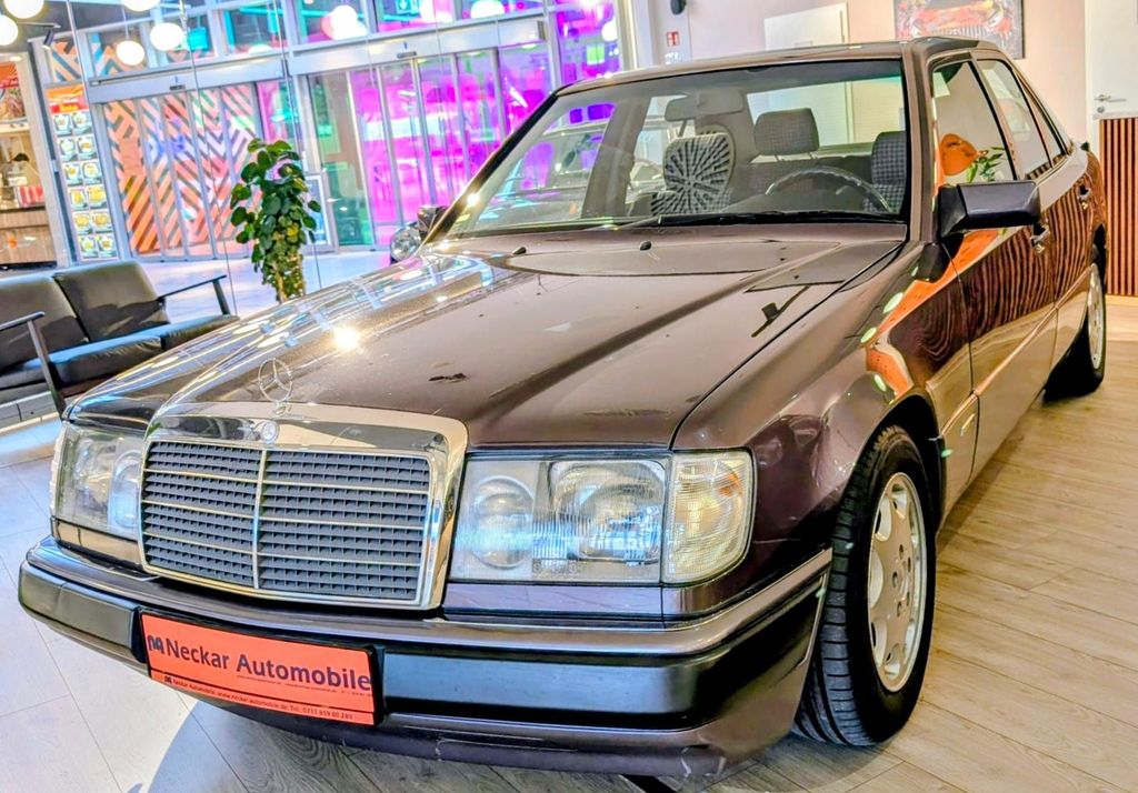 Bild des Angebotes Mercedes-Benz 230 E - W124 - 2.3 KAT - Top gepflegt!