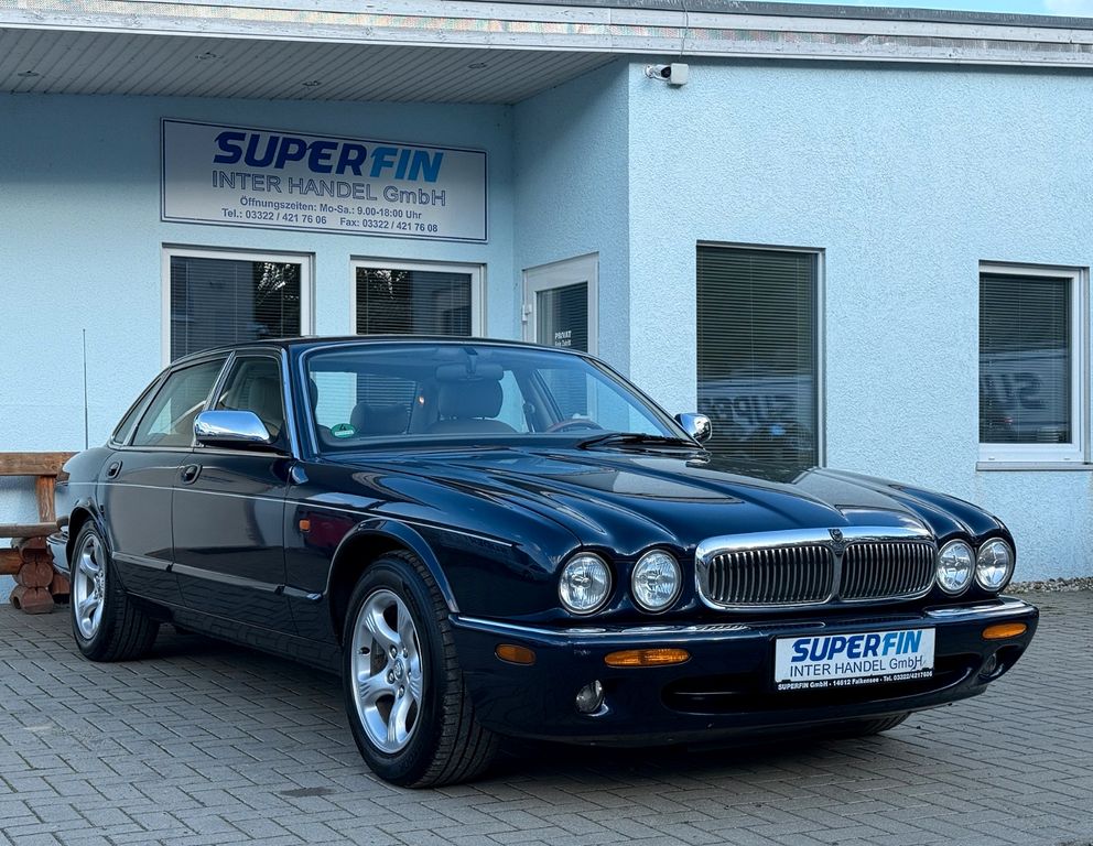 Bild des Angebotes Jaguar XJ8 Sovereign 4.0 V8 Aut. KEIN ROST LEDER SD LM